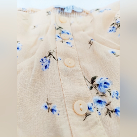 Short Romper by Iris Basic, women size small floral design - Picture 8 of 12